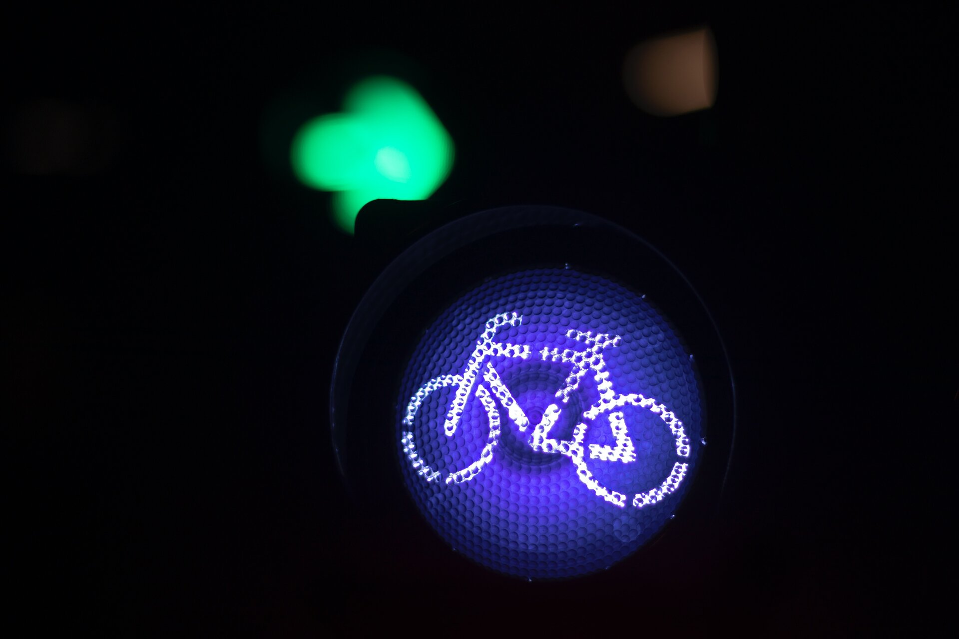 Bicycle Traffic Light // Editorial Use 1 //
https://algorithmwatch.org/en/routing-services-ignore-bike-lanes/

Editorial Use 2 //  https://www.treffpunkteuropa.de/mit-dem-fahrrad-durch-europa-transnationale-vernetzung-lokaler-aktivist?lang=fr