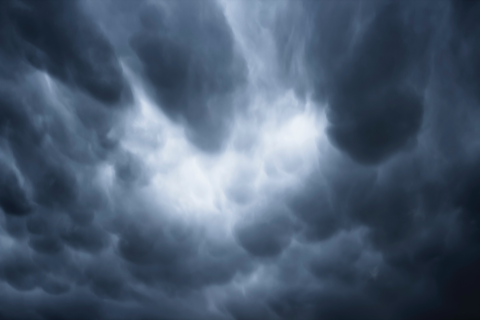 Dramatic clouds after a storm | © Unsplash / Jan Huber