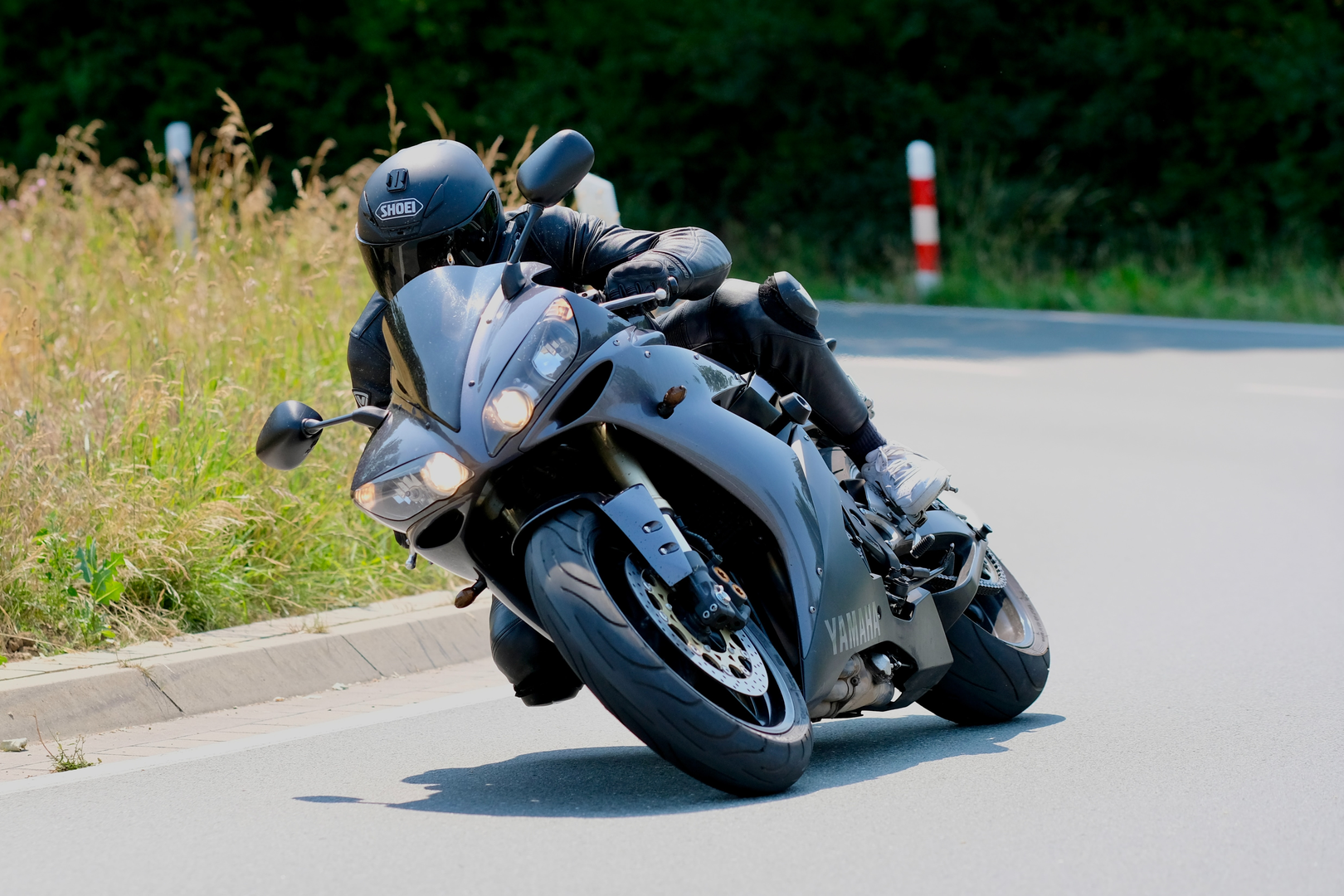 Yamaha R1 Motorcycle Race | © Unsplash / Foto K.