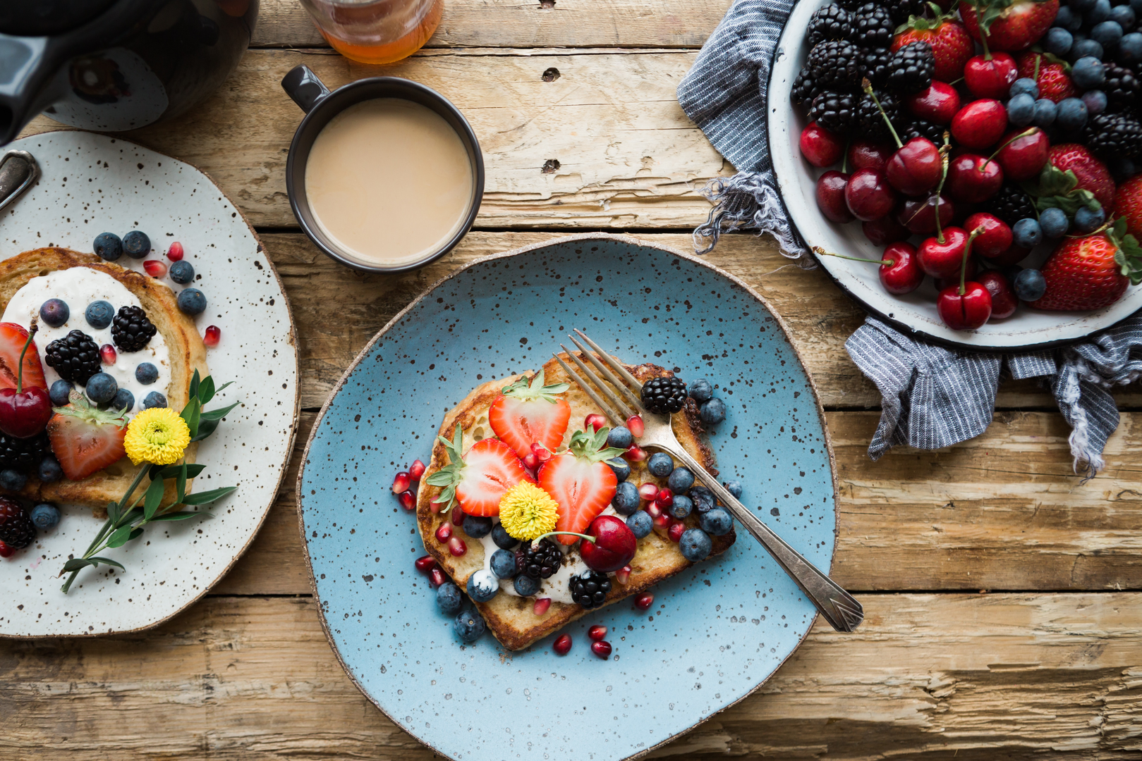 Waking up early to the smell of coffee and French toast is, perhaps, the finest of all simple pleasures. | © Unsplash / Brooke Lark