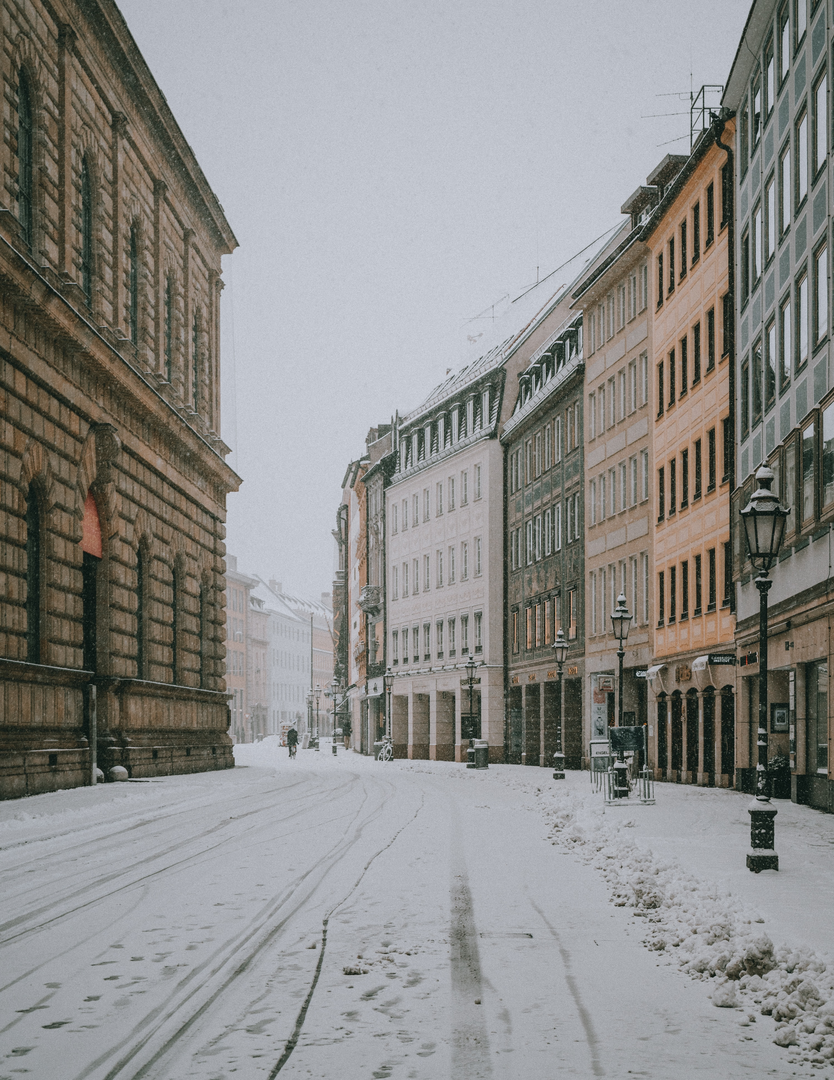 Hey Munich, winter suits you well
/// instagram.com/hrrbhn | © Unsplash / Herr Bohn