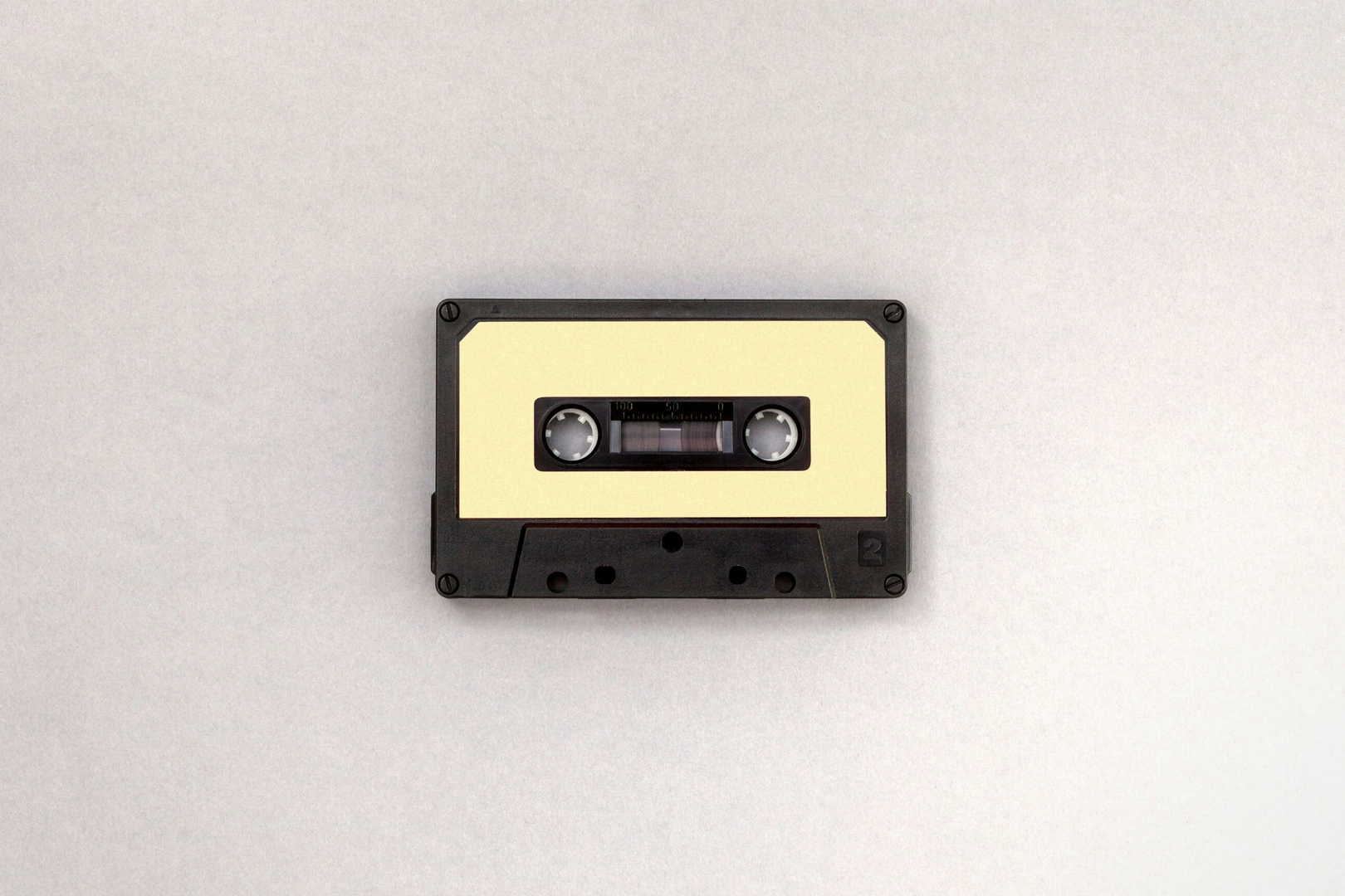 Retro style cassette | © Unsplash / Namroud Gorguis