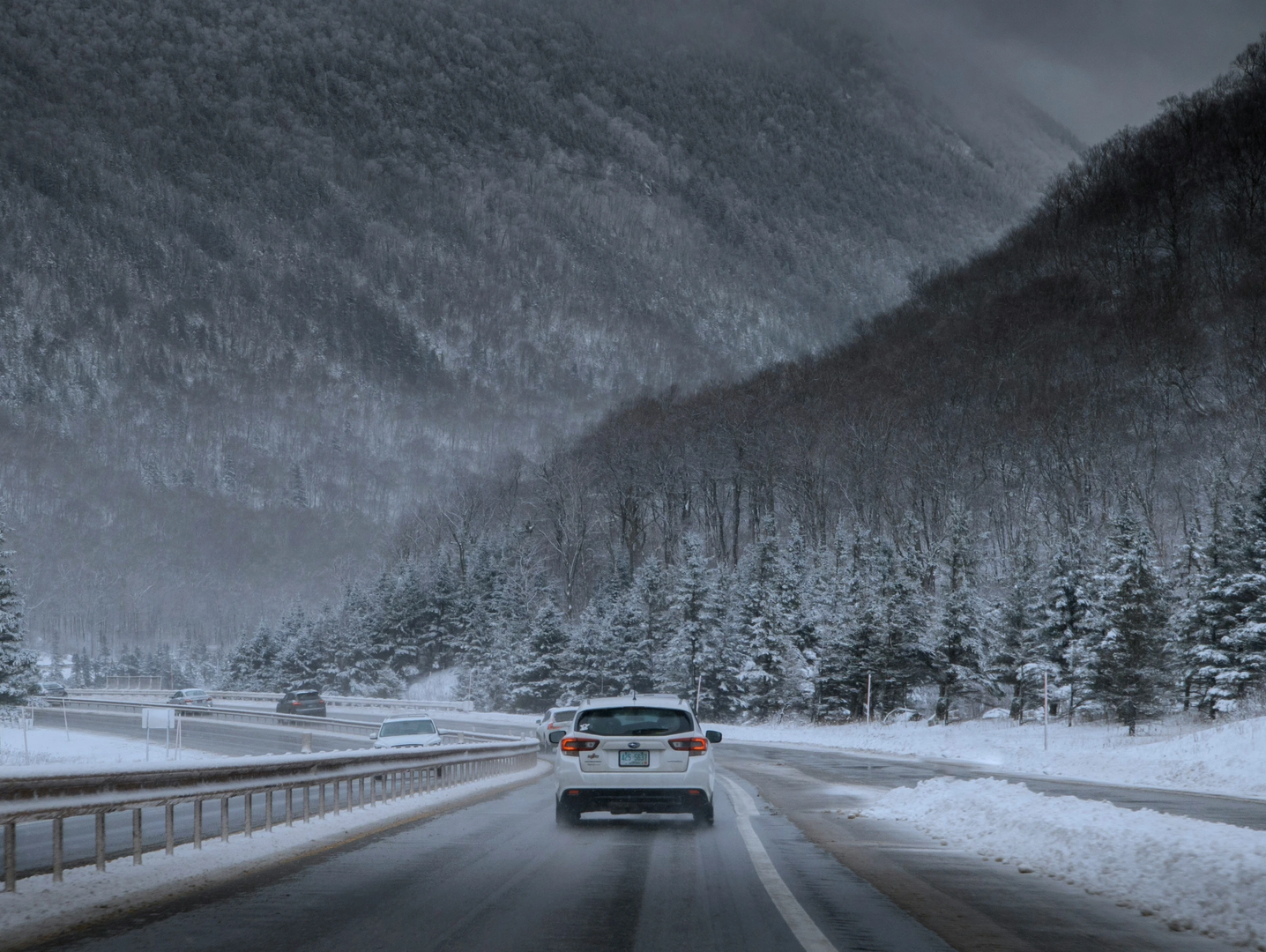 White Mountains, New Hampshire shot with Pixel 6 Pro RAW and edited in Lightroom | © Unsplash / Nikunj Singh