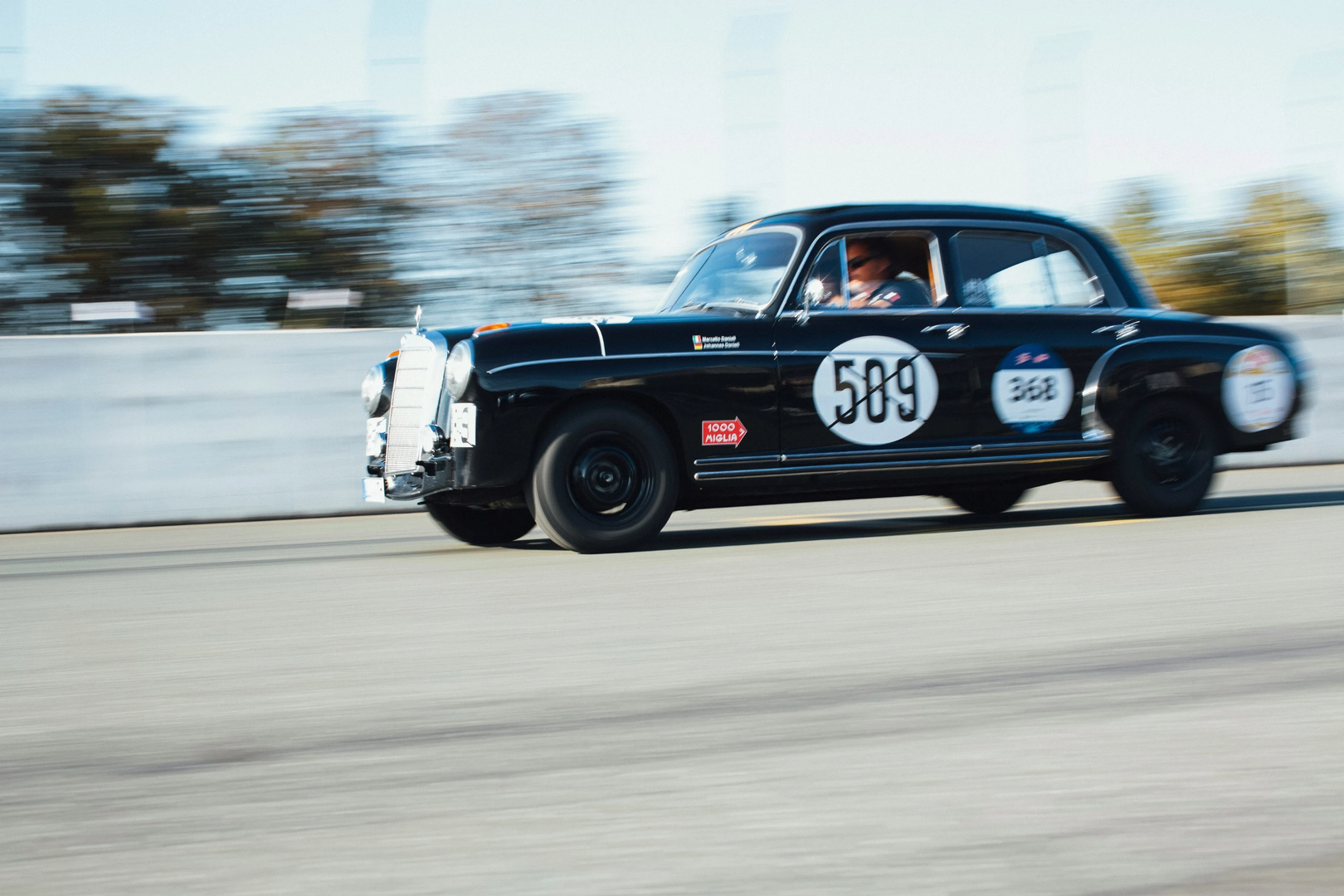Noris Classic Rallye – Vintage classic oldtimer Mercedes Daimler Benz | © Unsplash / Markus Spiske