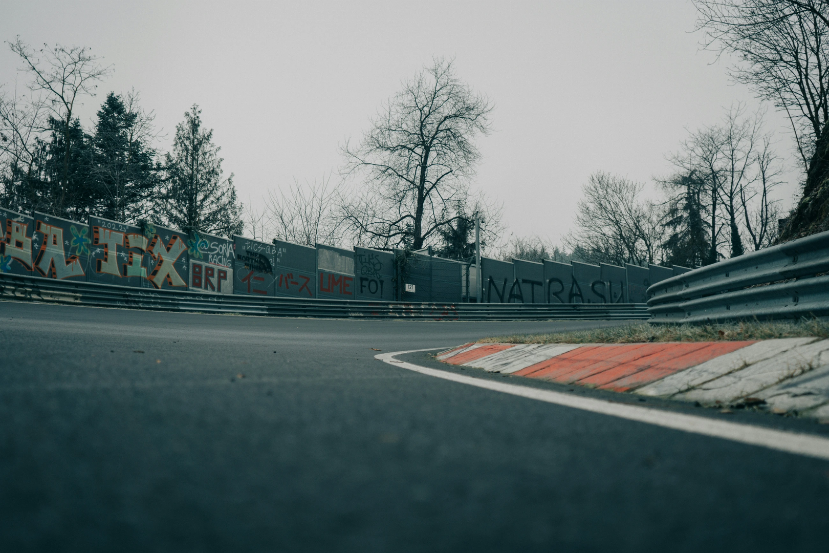 Nürburgring im Winter | © Unsplash / Justin Reichelt