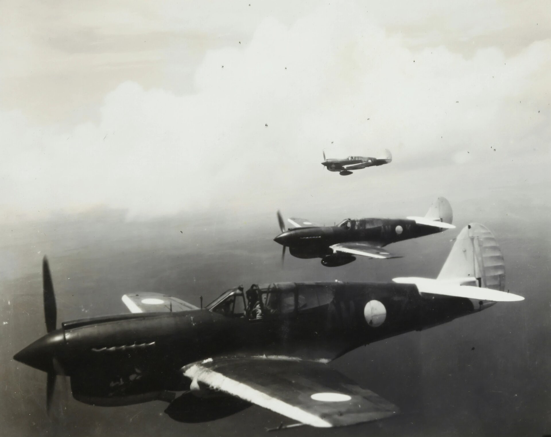 '77 Squadron in the Air', 1941-1945