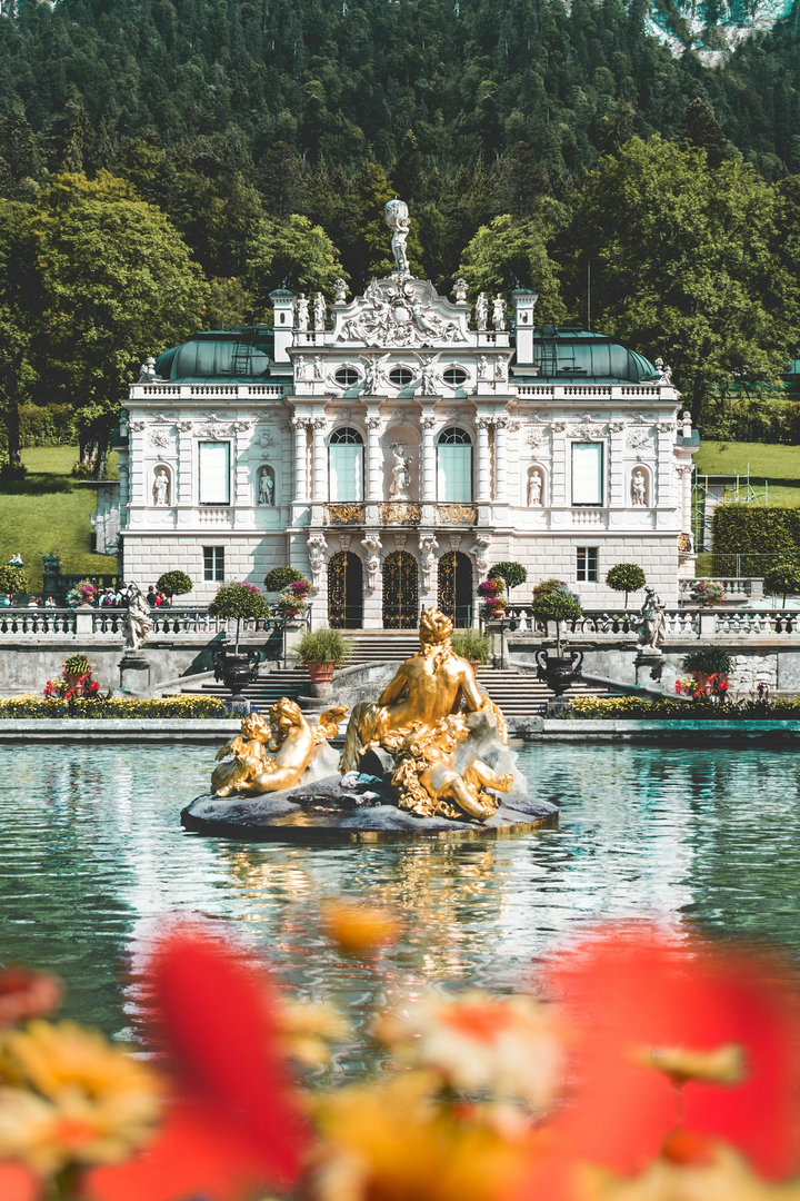 Linderhof Castle | © Unsplash / Damiano Baschiera