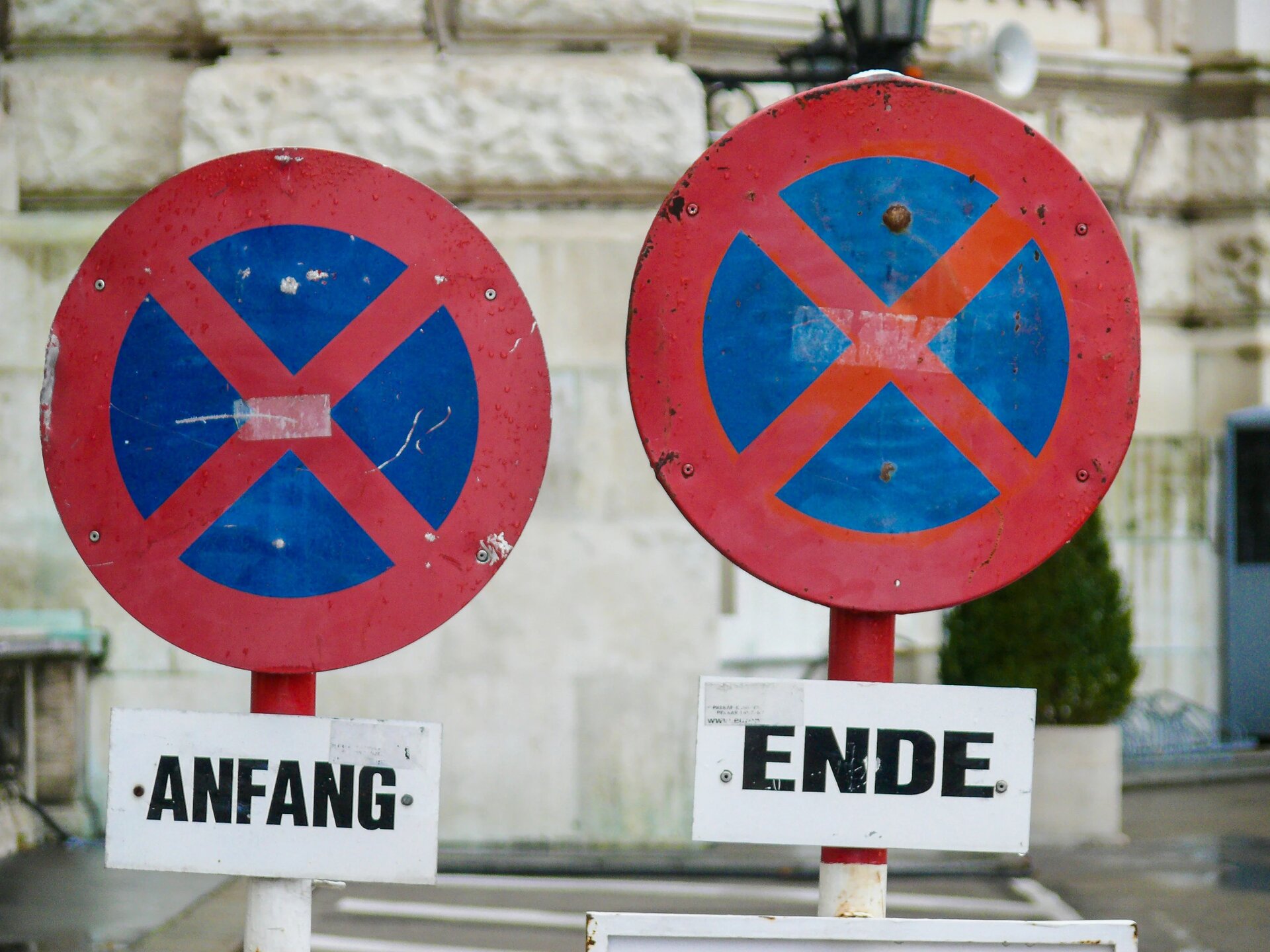 Anfang und Ende. So nahe beieinander und doch so weit voneinander.