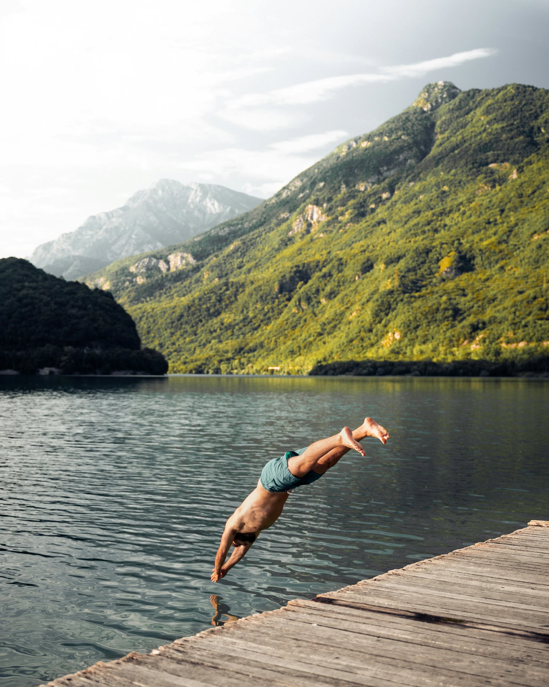 A dive into the Cavazzo Lake