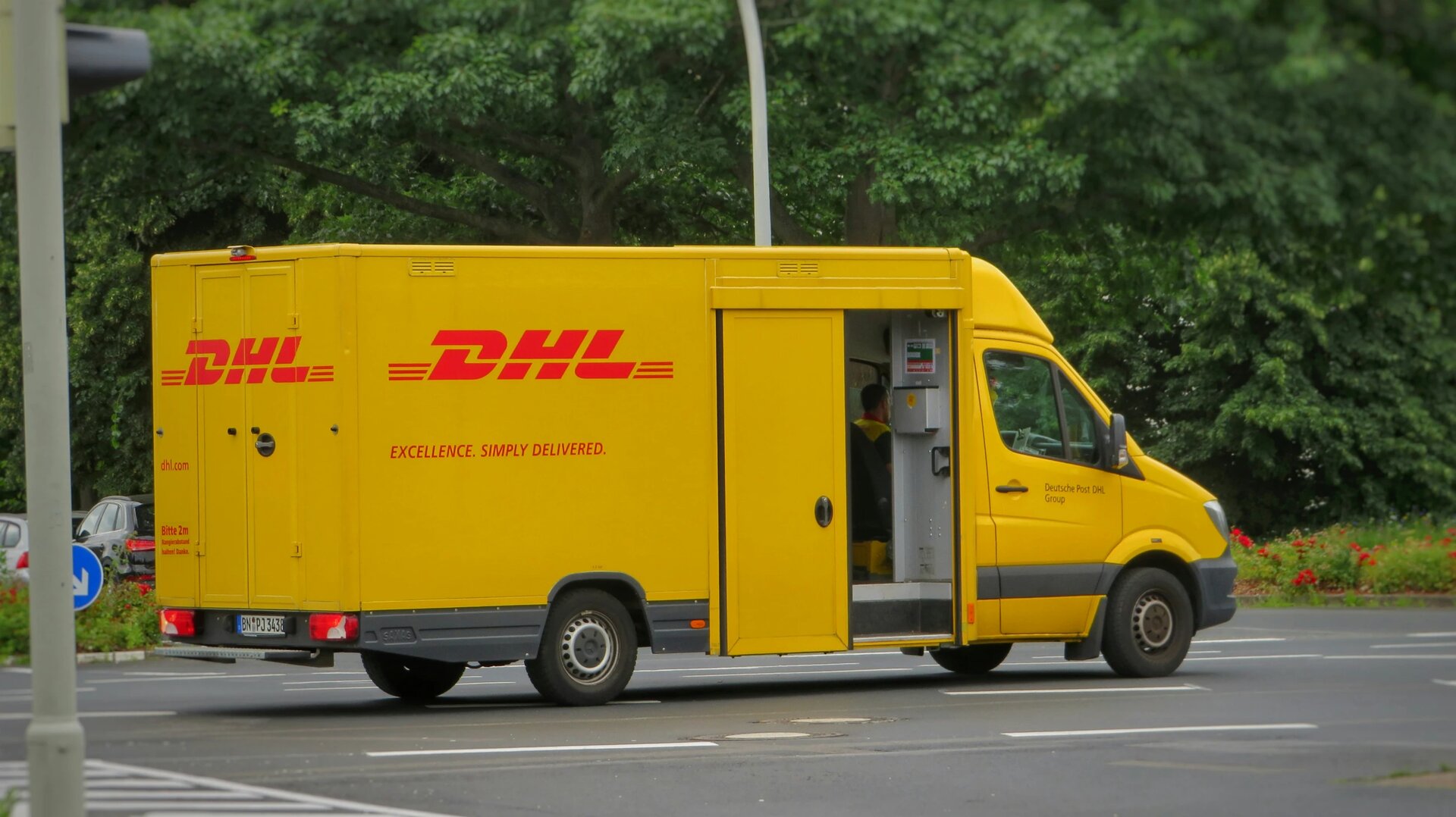 DHL Lieferwagen