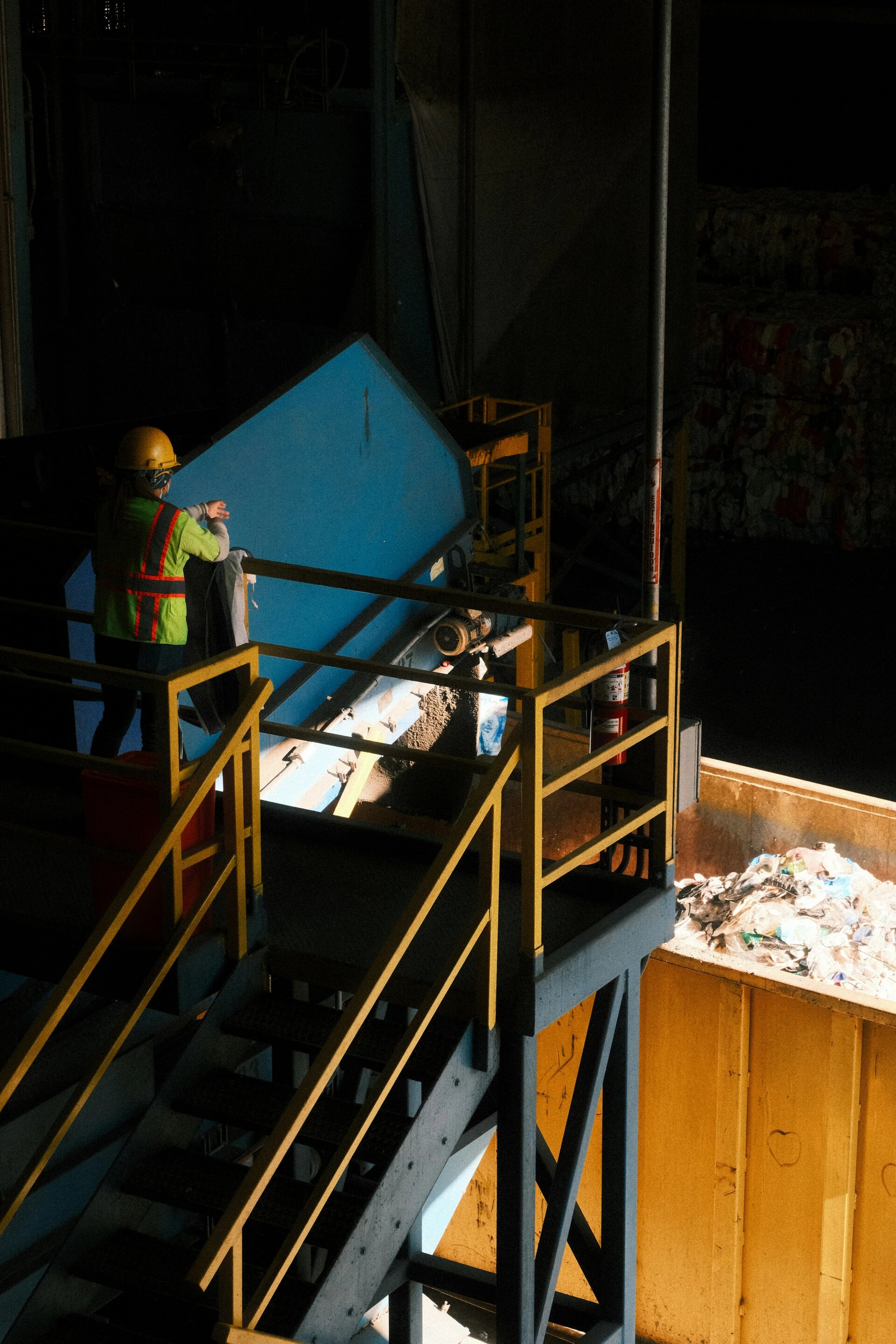 trash and recycling center
